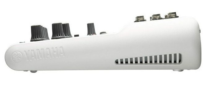 Фото YAMAHA AG06 6-канальный микшер + микрофон DM305