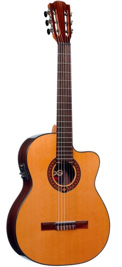 Классическая гитара с подключением LAG OC300CE с вырезом в магазине Music-Hummer
