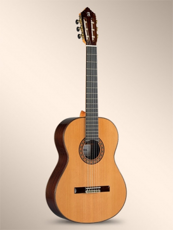 Классическая гитара Alhambra 10P в магазине Music-Hummer