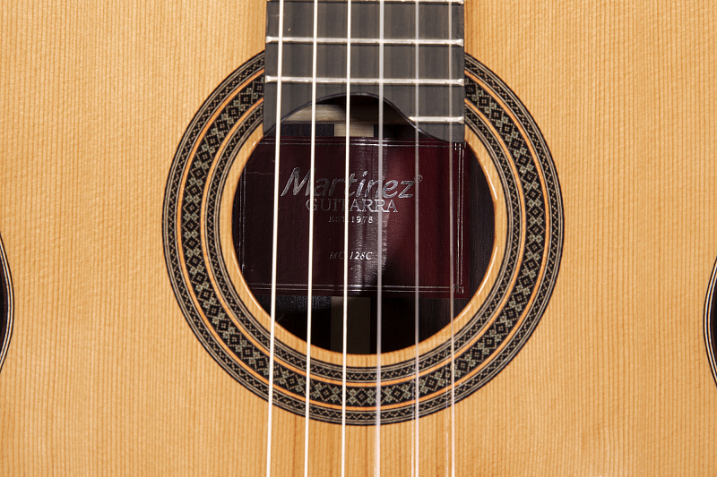 Классическая гитара Martinez MC-128C в магазине Music-Hummer