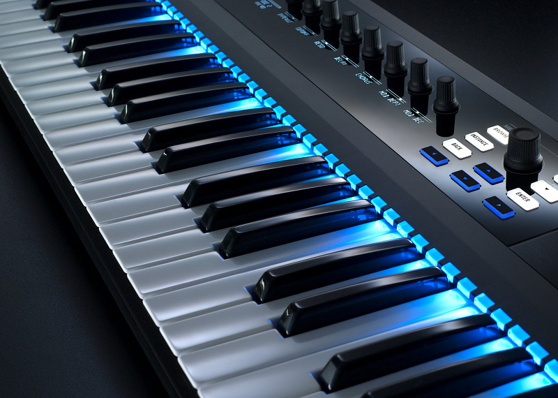 Midi клавиатура Native Instruments Komplete Kontrol S61 в магазине Music-Hummer