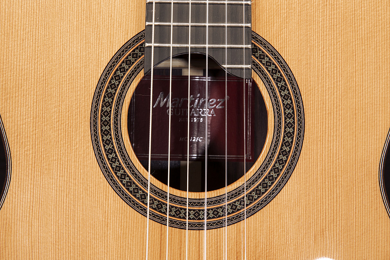 Классическая гитара Martinez MC-128C в магазине Music-Hummer
