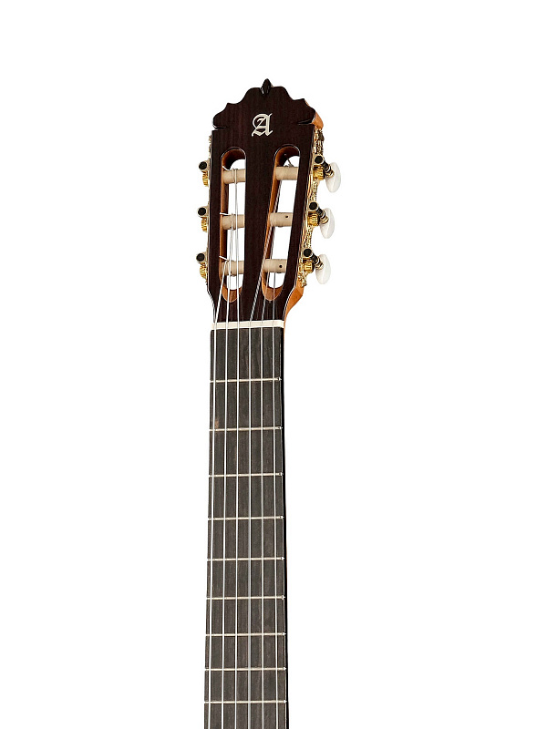 Классическая гитара Alhambra 8.891V Classical Conservatory 6 White Ebony в магазине Music-Hummer