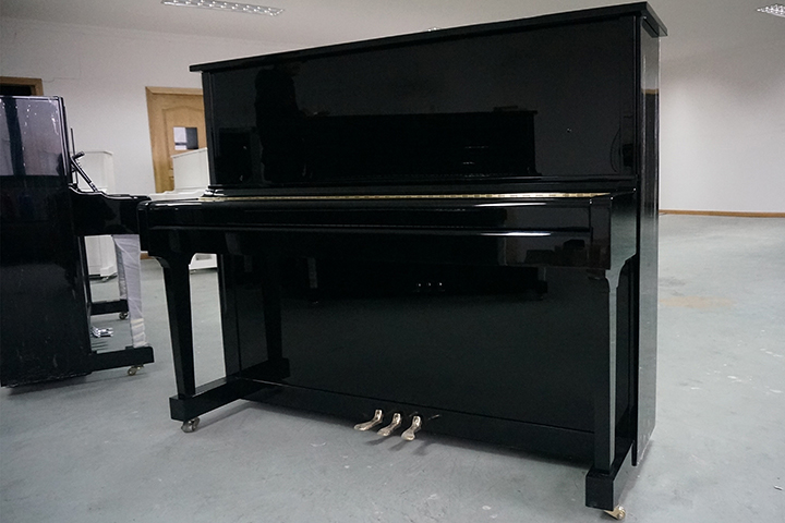 Фото Пианино Middleford UP-125E