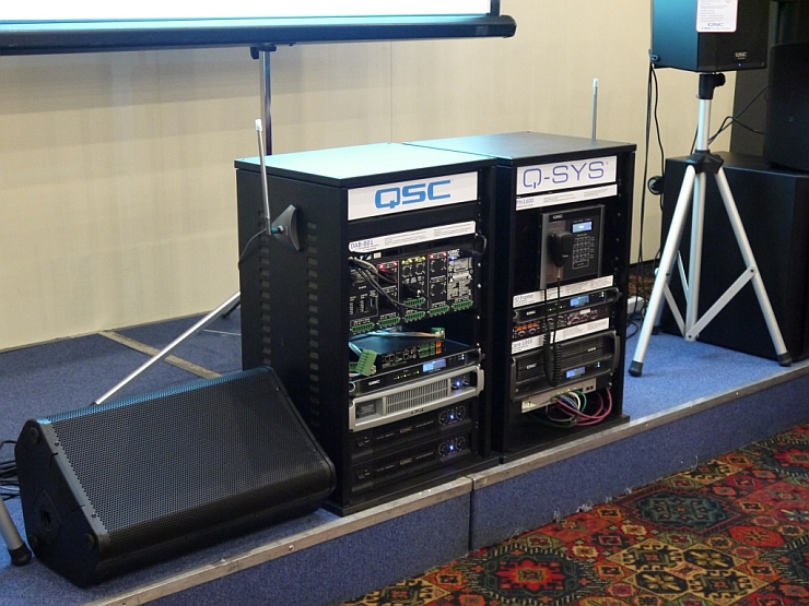 Фото Q-SYS Цифровая система распределения и обработки звука