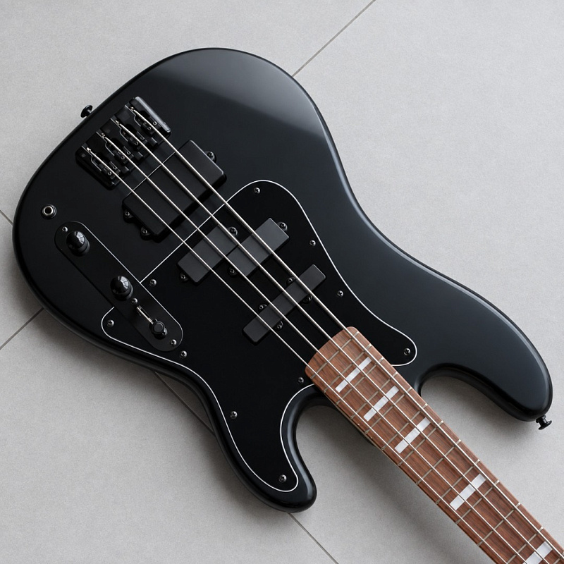 Фото Бас-гитара Kononykheen Guitars BREED-55-bass, чёрная
