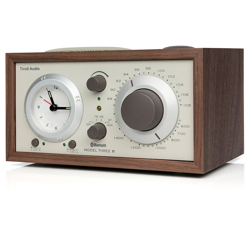 Фото Радиоприемник с часами Tivoli Model Three BT Classic Walnut