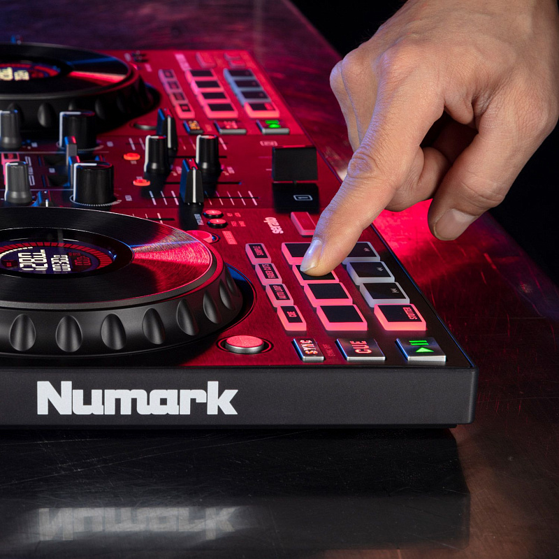 Фото NUMARK Mixtrack Platinum FX