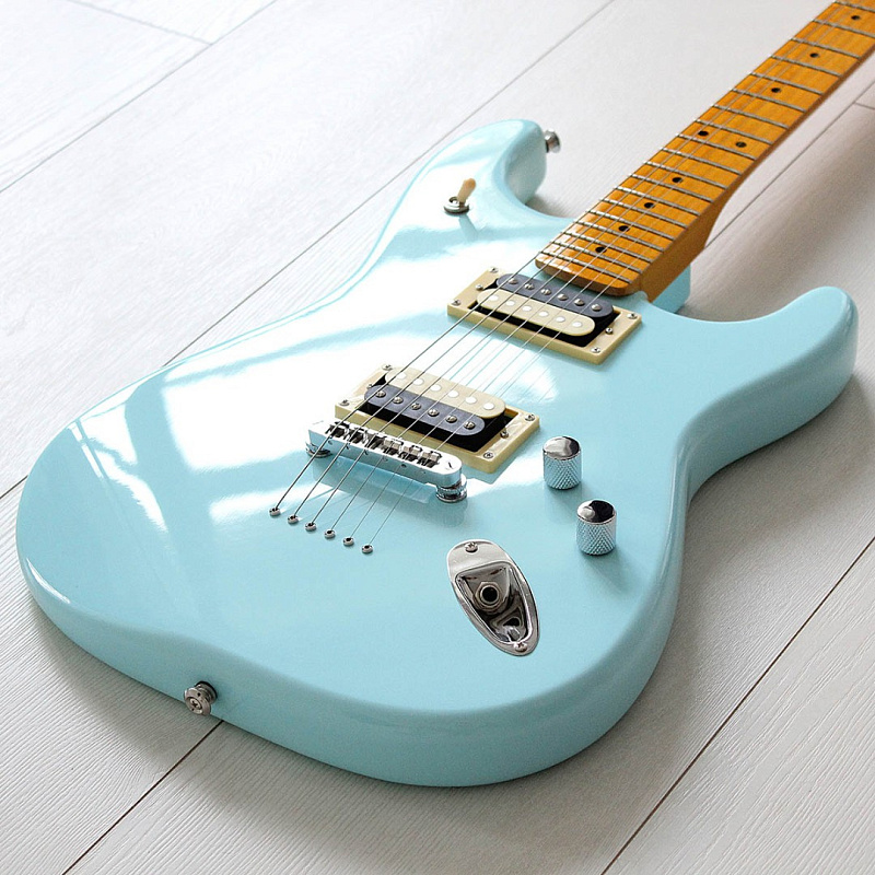 Фото Электрогитара Kononykheen Guitars BREED-54-BL, голубая