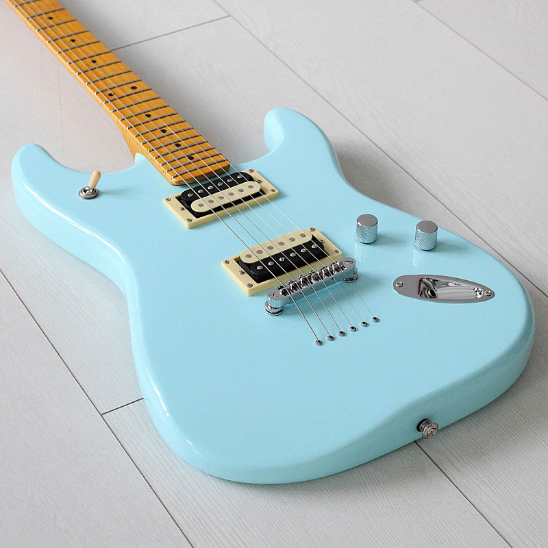 Фото Электрогитара Kononykheen Guitars BREED-54-BL, голубая