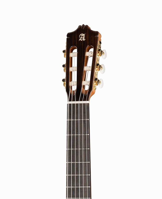 Alhambra 7C Классическая гитара в магазине Music-Hummer