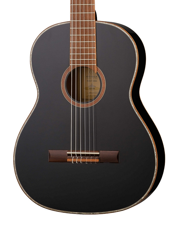 Классическая гитара Ortega R221BK Family Series  в магазине Music-Hummer
