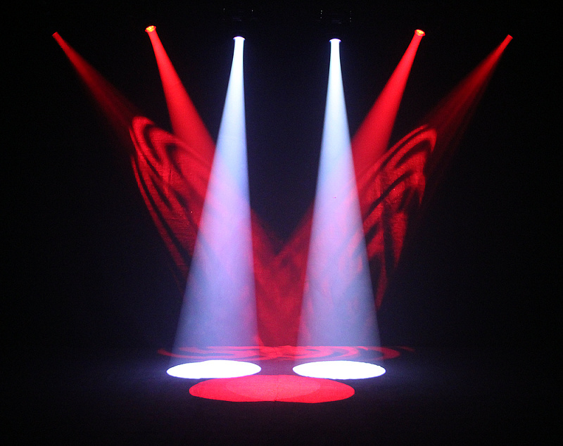 Фото Вращающаяся голова INVOLIGHT LED MH50S