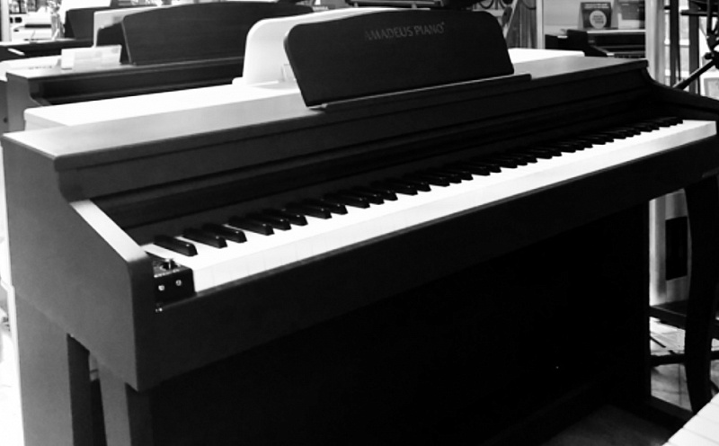 Цифровое пианино Amadeus piano AP-900 black в магазине Music-Hummer