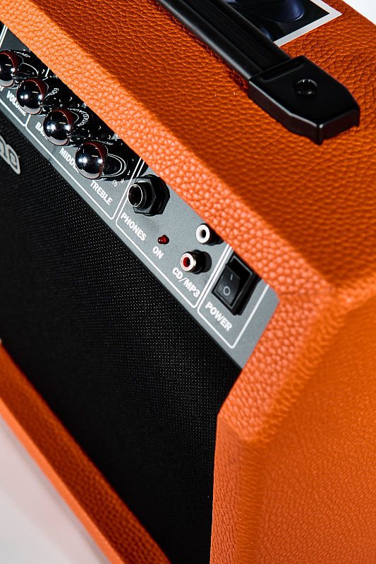 Фото Комбоусилитель Bosstone GA-15W V.2 Orange