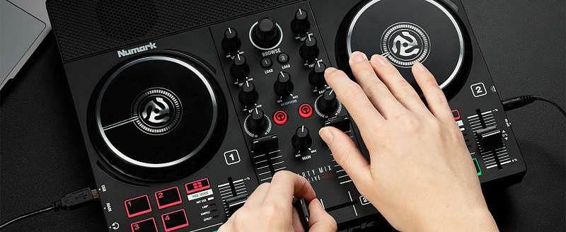 DJ-контроллер NUMARK PARTYMIX LIVE в комплекте ПО Serato в магазине Music-Hummer