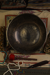 Кованная поющая чаша Gangotry Eghting Carving "след Будды"