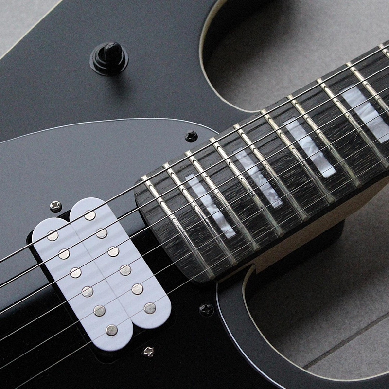 Фото Электрогитара Kononykheen Guitars BREED-56-BK, чёрная