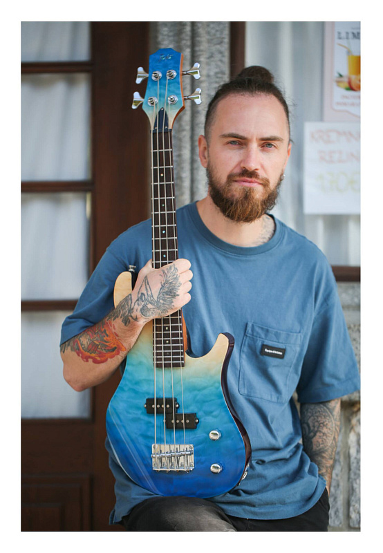 Фото Уменьшенная бас-гитара FLIGHT Mini Bass TBL, голубой