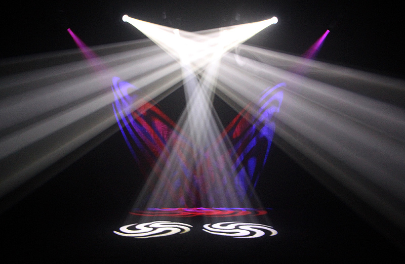 Фото Вращающаяся голова INVOLIGHT LED MH50S
