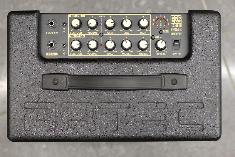 Комбоусилитель для электрогитары с тюнером ARTEC G25 RТ в магазине Music-Hummer