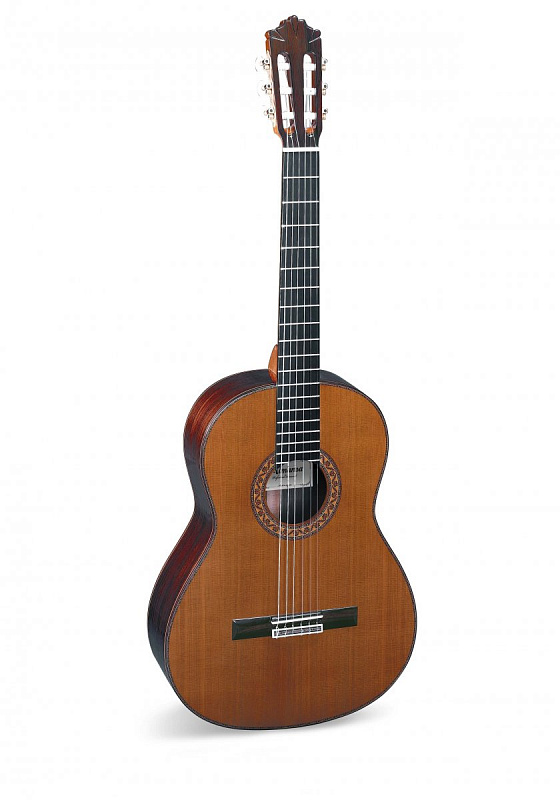 Гитара классическая ALMANSA Linea Profesional cedro в магазине Music-Hummer