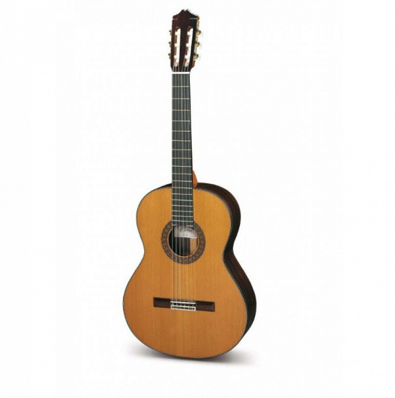 Гитара классическая CUENCA 10 CADETE 3/4 в магазине Music-Hummer